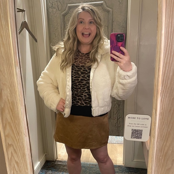 Meet your Posher, Megan - Picture 10 of 10